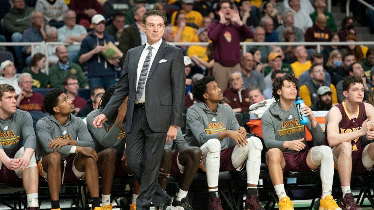 Rick Pitino, in NY state of mind at St John's, throws out first