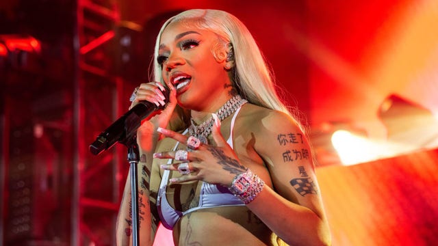 Stampede at GloRilla concert in New York leaves 2 dead