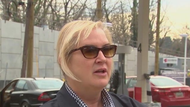 Range Rover stolen from woman while pumping gas in Montgomery County