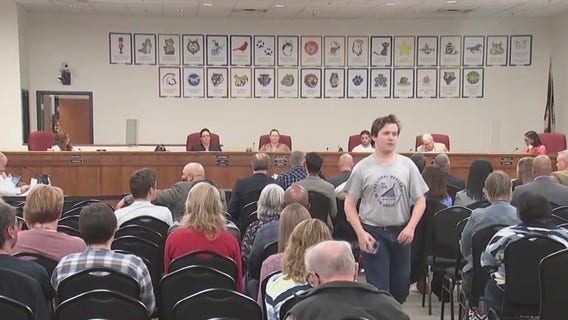 Vote expected on plan that could shut Spotsylvania County Public School libraries, cut staff