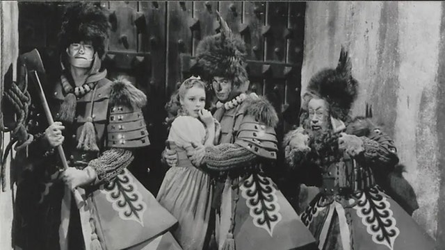 ‘Beverly Hillbillies’ star Buddy Ebsen lost 'The Wizard of Oz’ role for this horrifying reason, daughter says