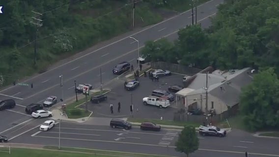 Landover double shooting leaves 1 man dead, another wounded