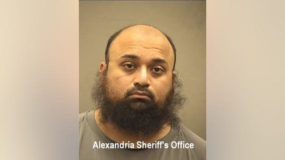 Virginia man accused of sending money to ISIL remains behind bars following court appearance