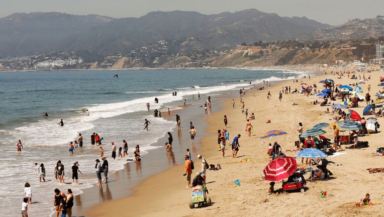 Santa-Monica-Pier-Los-Angeles.jpg