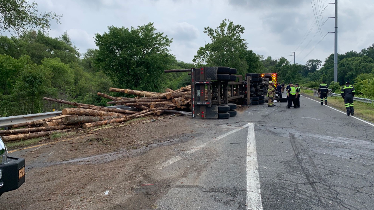 Overturned Tractor Trailer Crash Shuts Down Leesburg Bypass | FOX 5 DC