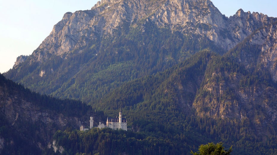 Neuschwanstein-castle-edit1.jpg