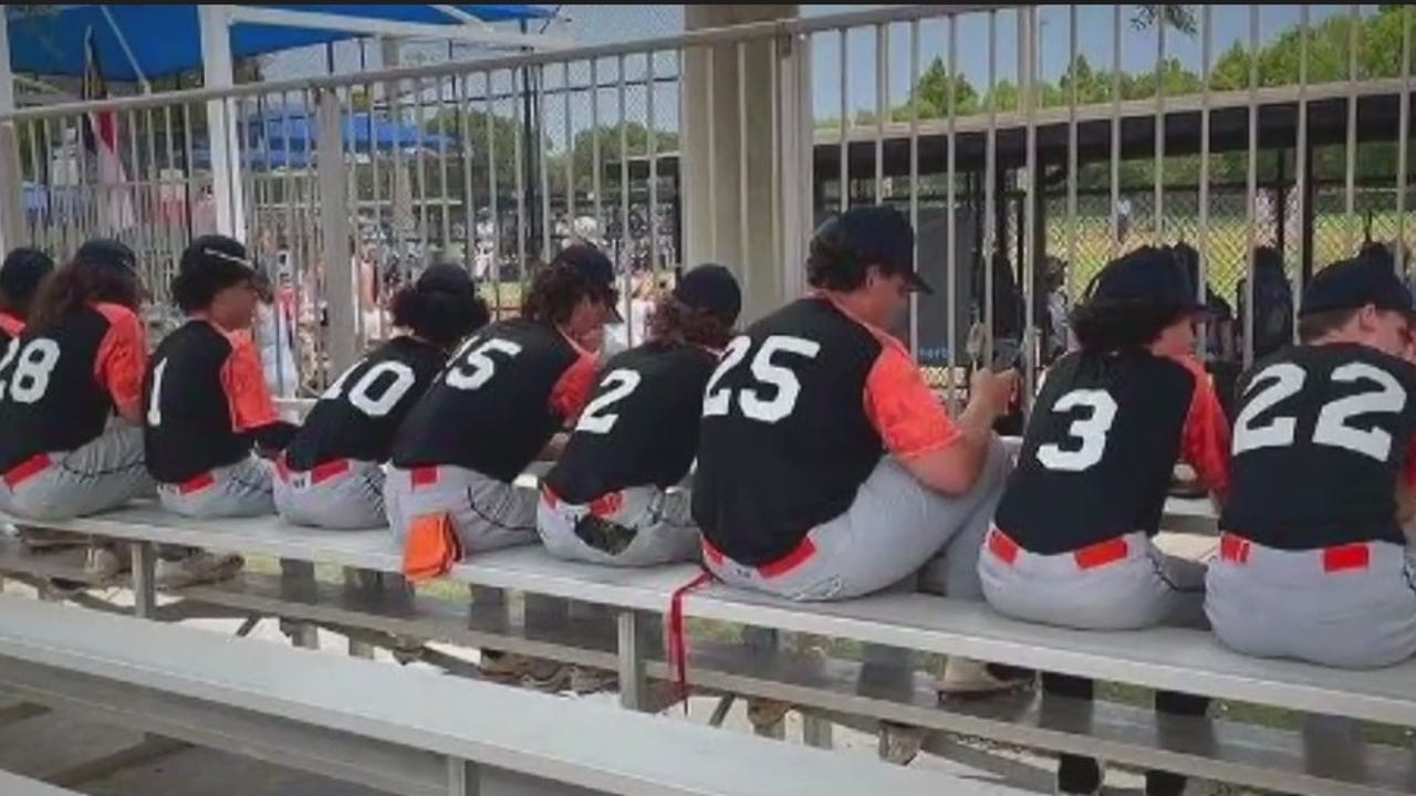 All-black team makes history with D.C. Little League championship victory -  CBS News