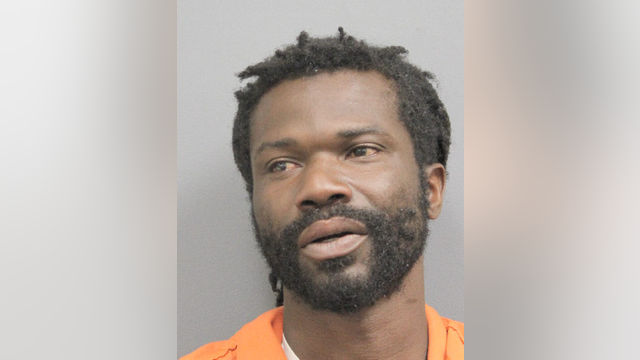 Man wanted after exposing self to 2 women at Woodbridge gas station: police