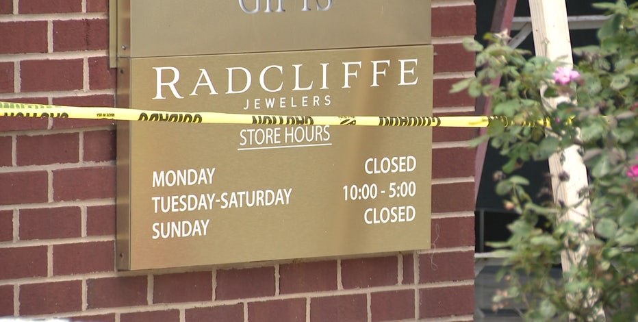 Baltimore area jewelry store ransacked by smash-and-grab thieves