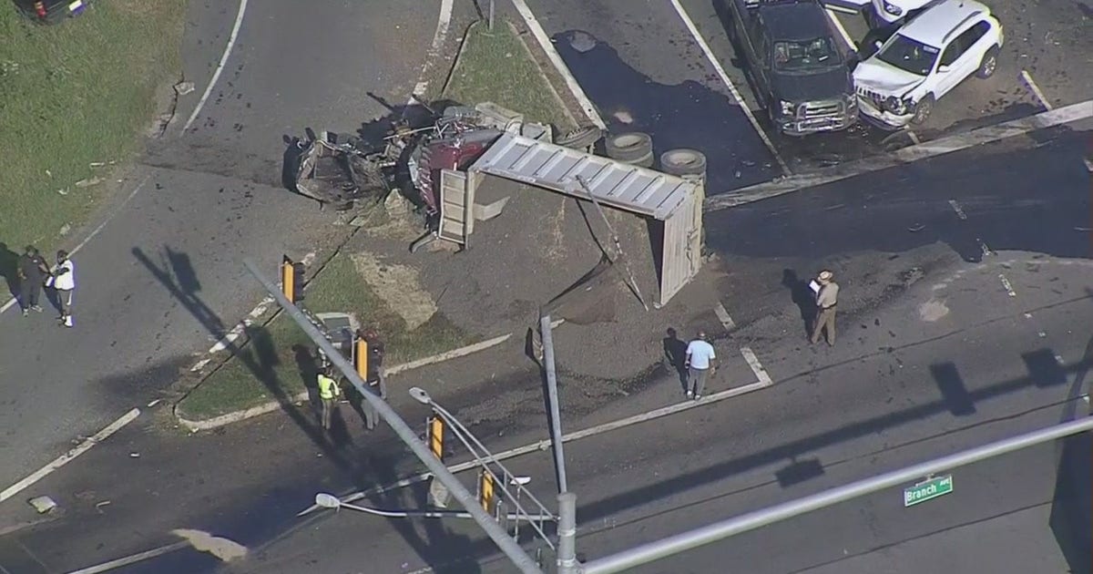 Police respond to critical multi-vehicle crash involving dump truck in ...