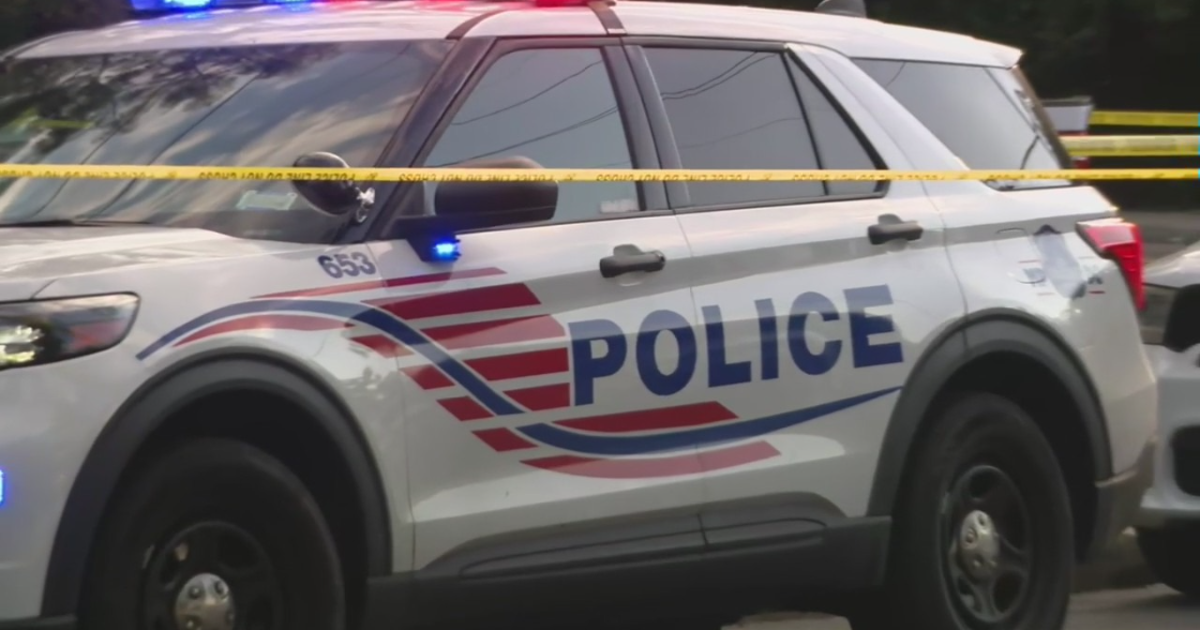 Body found tied, taped up in Northwest DC apartment fire: police