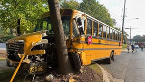 3 hurt in crash involving 5 vehicles, school bus in Montgomery County