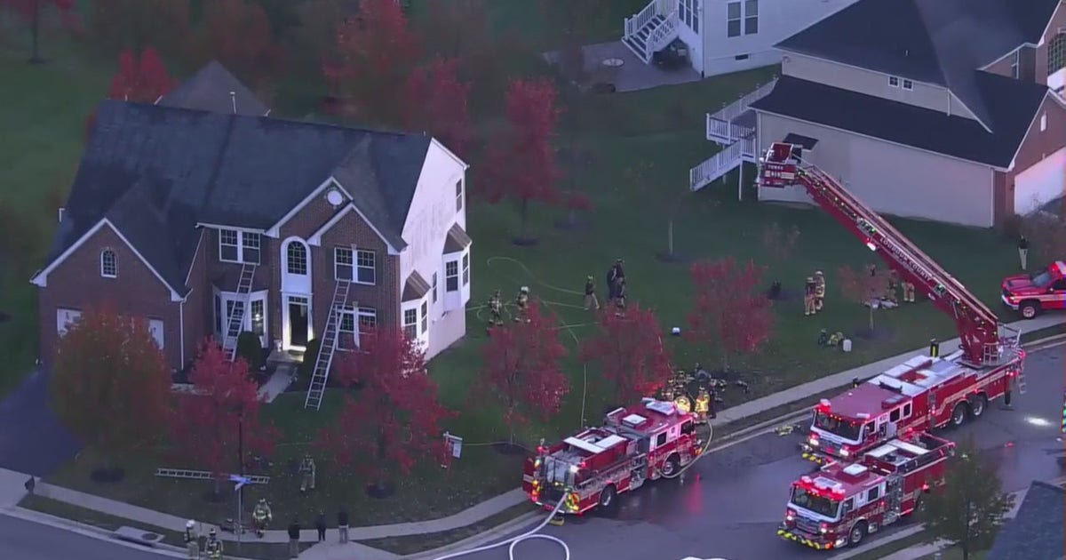Firefighters battle house fire in Loudoun County | FOX 5 DC