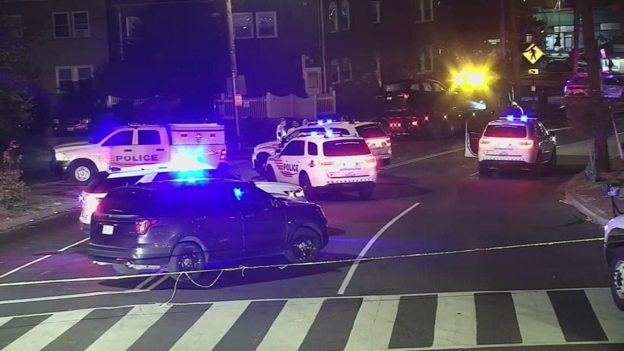 华盛顿特区警方：被劫持车辆相撞致一人死亡