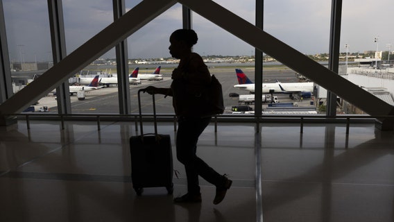 Air travel continues to be impacted by government shutdown
