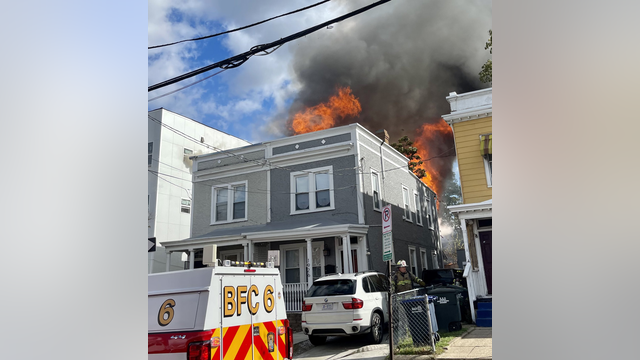 4 displaced after blaze breaks out at Southeast DC building