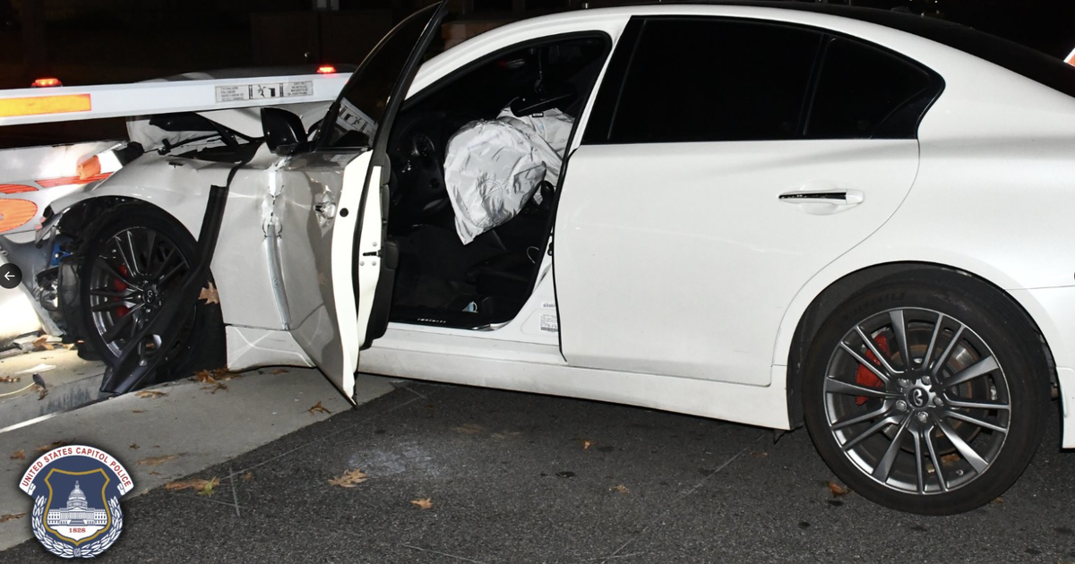 Illegal guns seized, 2 suspects arrested after crashing stolen car into ...