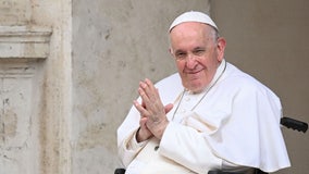 Pope Francis says he has acute bronchitis, will avoid traveling
