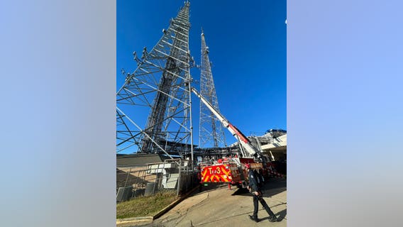 Firefighters rescue 2 workers from broadcast tower in DC