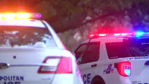 Police officer's forehead slashed by knife-wielding robbery suspect in DC