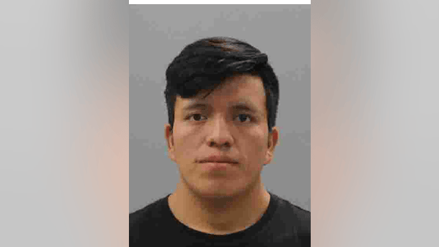 Frederick man charged with attempted murder after strangling, stabbing girlfriend: police