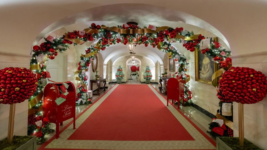 White House 2023 Christmas decor unveiled FOX 5 DC