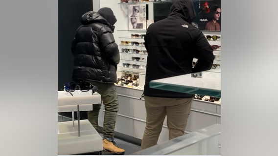 2 suspects steal $10,000 worth of merchandise from Sunglass Hut in Montgomery Mall: police