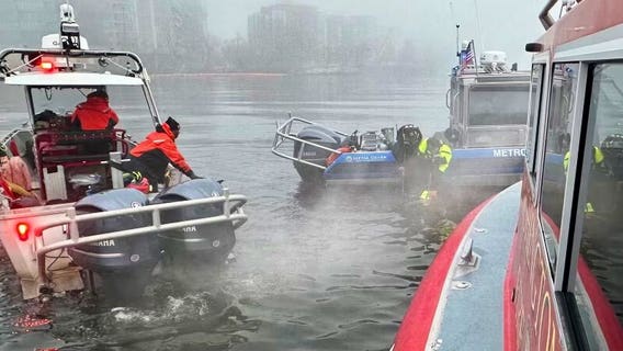 Man rescued after falling into Anacostia River, DC Fire says