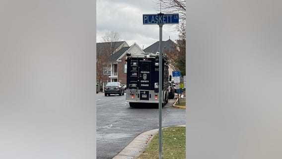Man barricades himself in home following domestic incident in Lorton