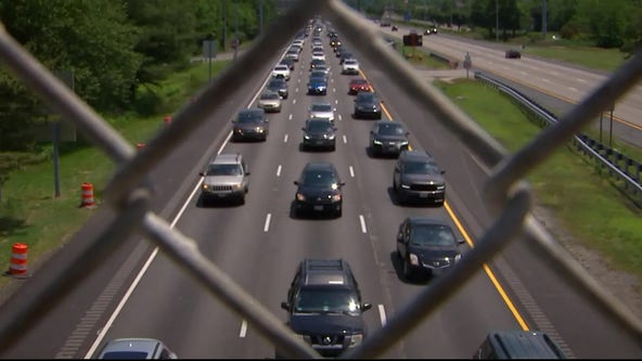 Traffic on I-495 due to multi-vehicle crash, suspect fleeing the scene