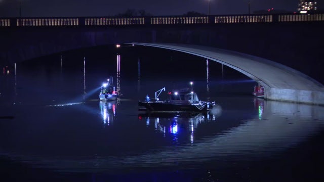 Man dies after pulled from car found submerged in Potomac River