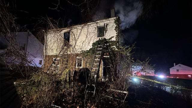 Firefighter hurt battling early morning blaze at home in Prince George’s County
