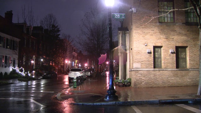 Man yelled antisemitic remarks, sprayed unknown substance at 2 outside Georgetown synagogue: police