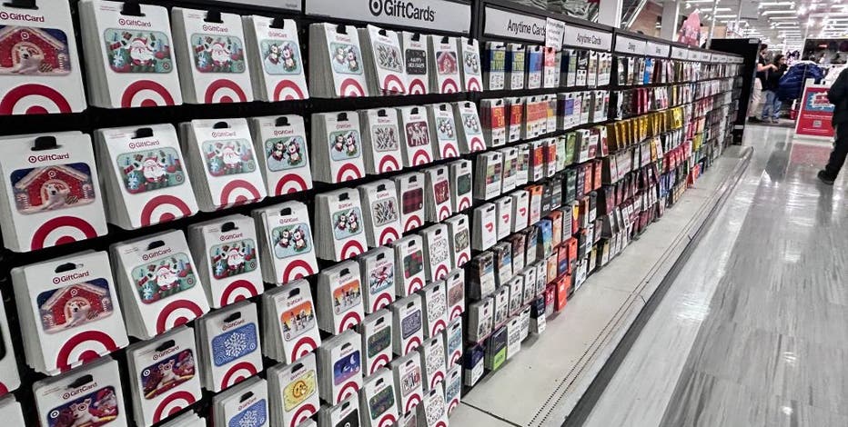 What is the 'card draining' scam? Police warn holiday shoppers purchasing gift cards