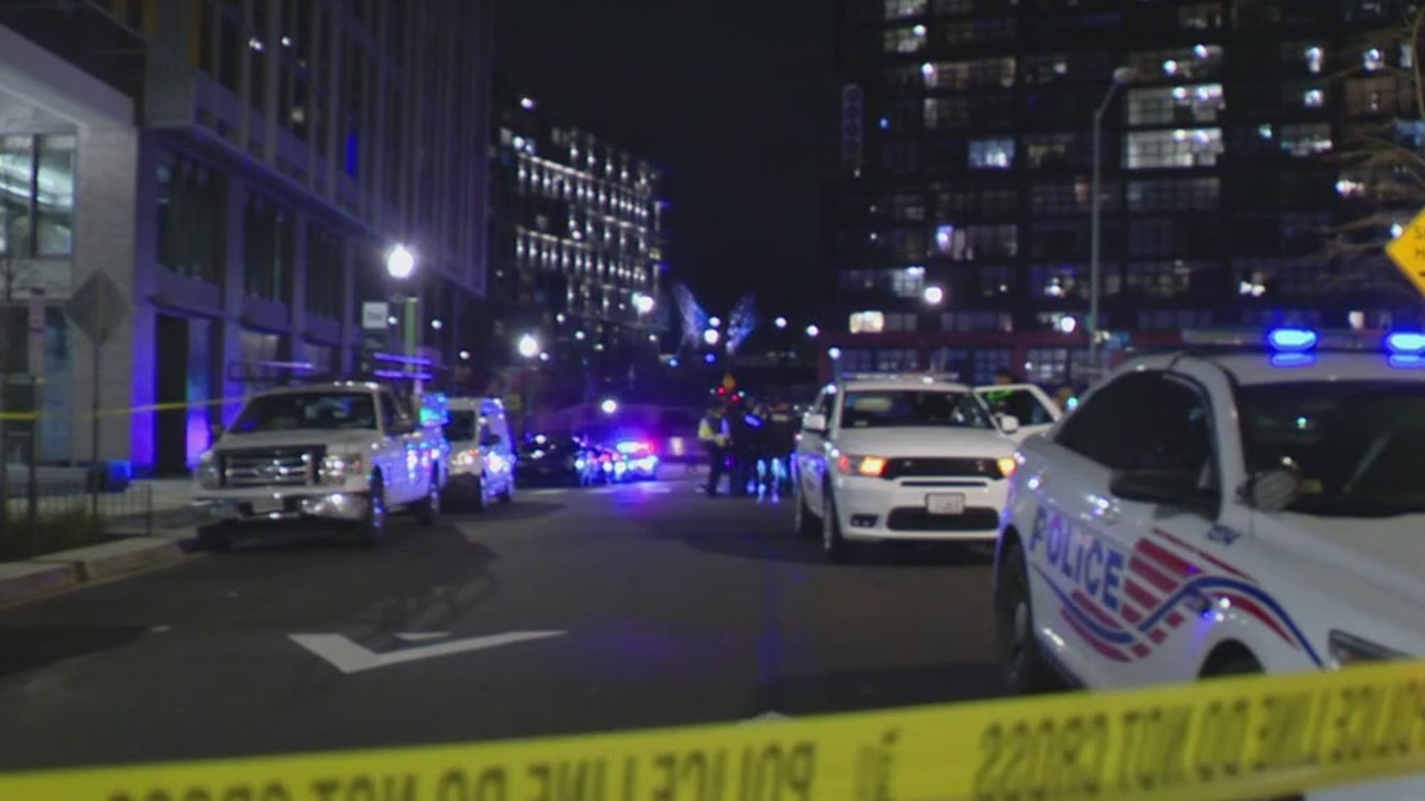 华盛顿豪华公寓附近发生致命的抢车案，受害者因Chrysler 200遭枪击