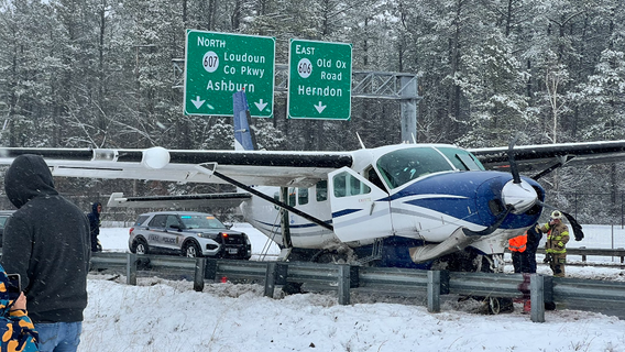 Plane lands on Loudoun County Parkway in Virginia: police