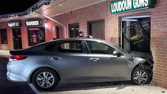 Vehicle crashes into Leesburg gun store during overnight burglary