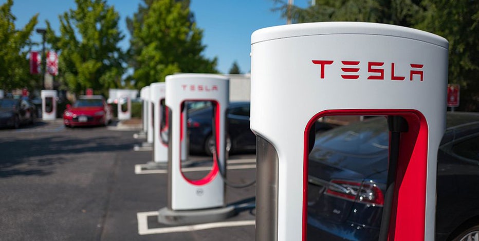Loudoun County electrical vehicle owners set to pay charging station fees in select garages