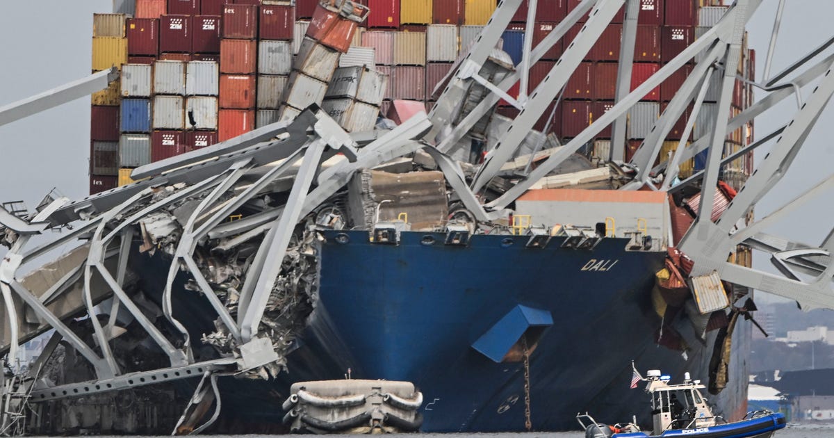 Frantic audio from moments before the Baltimore Key Bridge collapsed ...