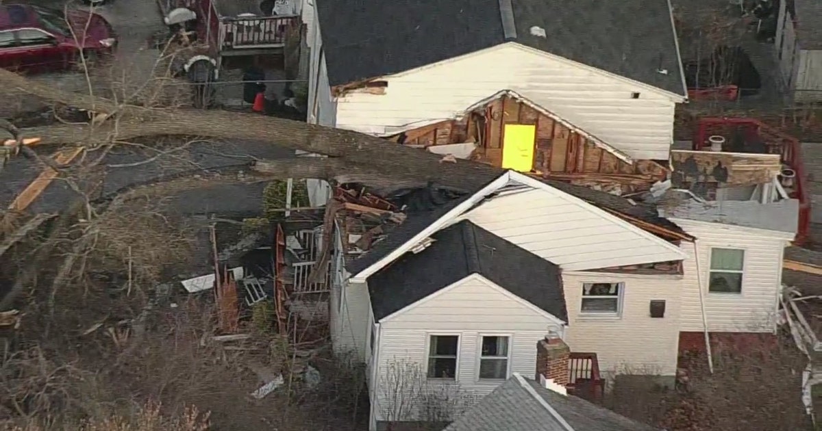 Tree crashes onto Montgomery County home | FOX 5 DC