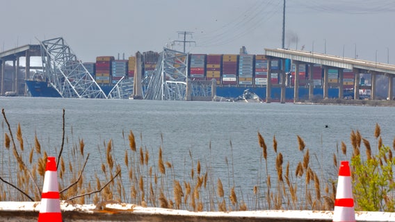 Baltimore bridge collapse: 2 victims recovered, 4 others still missing