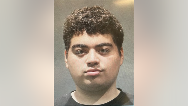 Arlington Public Schools Extended Day employee shows pornography to 3 juvenile victims