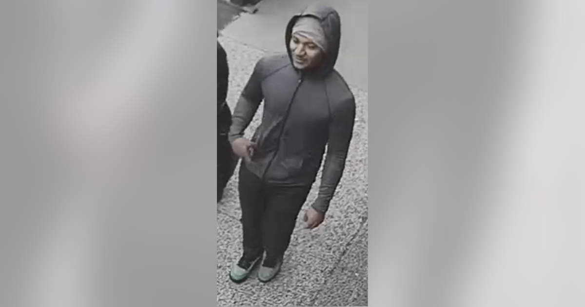 Victim robbed at gunpoint, suspects fled on scooter in DC | FOX 5 DC