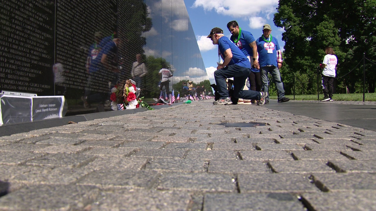 NYC Vietnam, Korean and Cold War veterans visit DC on Honor Flight