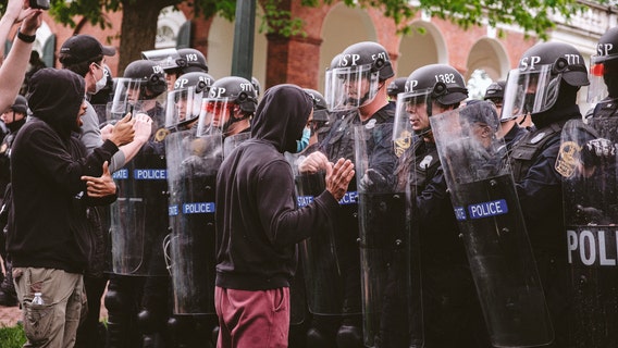 UVA protest: 25 arrested after police clash with pro-Palestinian protesters