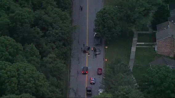 Carjackers shoot at detective in Upper Marlboro; Suspects on the run