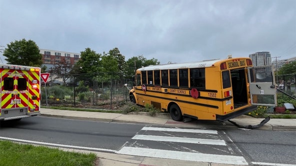 5 hurt in collision involving SUV, school bus in Silver Spring