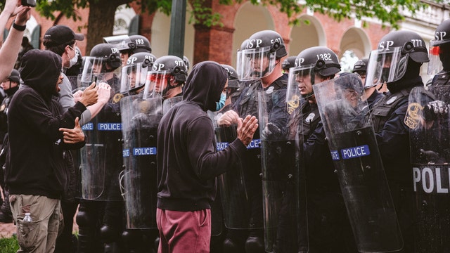UVA protest: 25 arrested after police clash with pro-Palestinian protesters