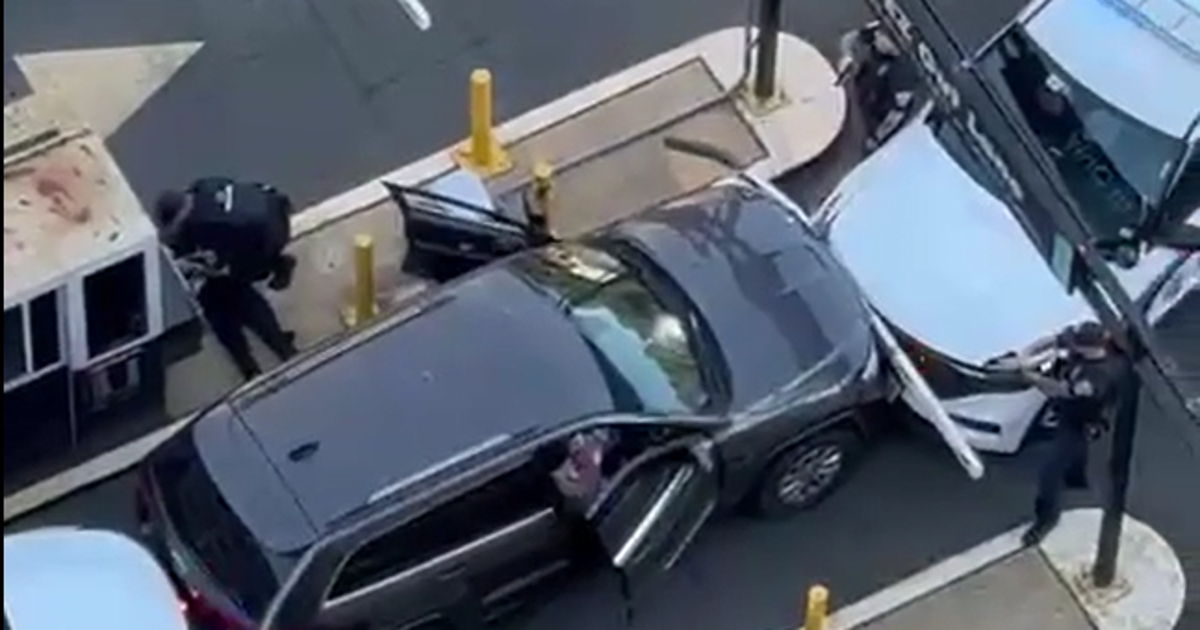 VIDEO: Suspect arrested after ramming into police cruisers in stolen ...