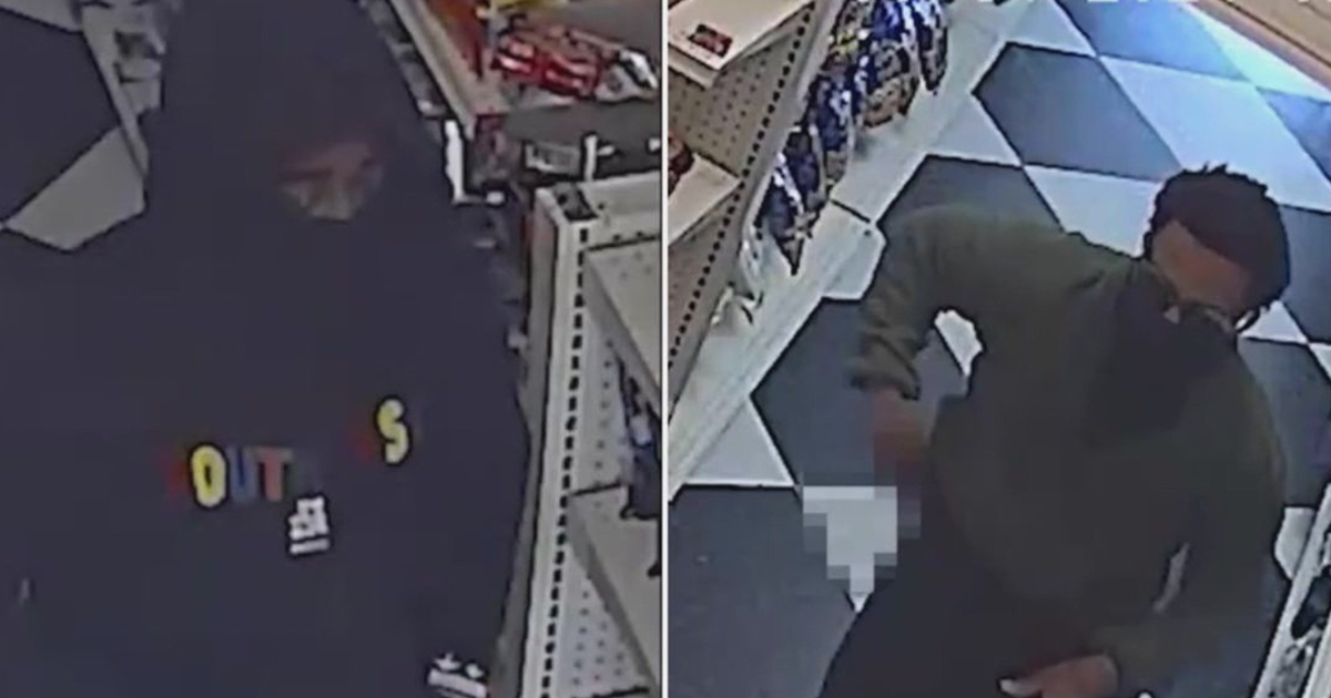 Video: DC pharmacy robbed at gunpoint; suspects at large | FOX 5 DC